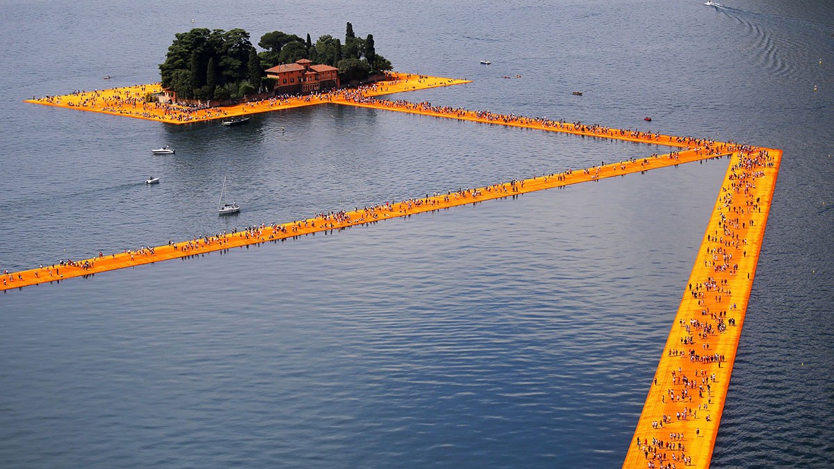 'The Floating Piers'