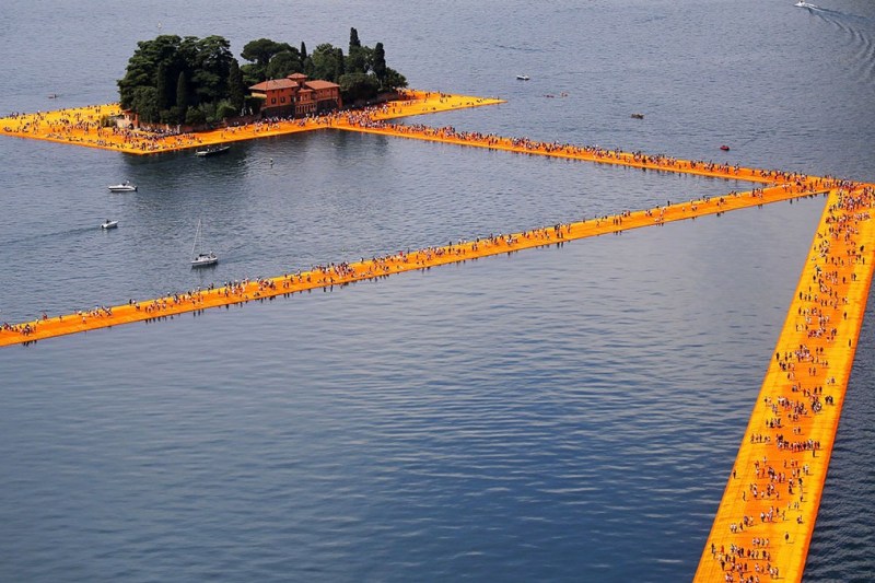 'The Floating Piers'