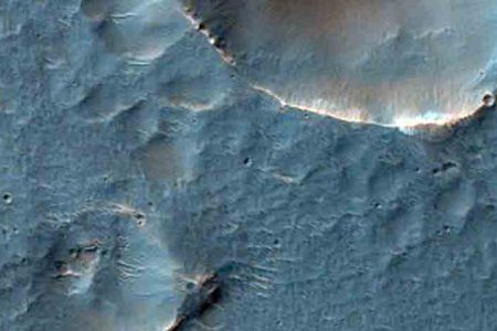 (NASA/JPL/University of Arizona )