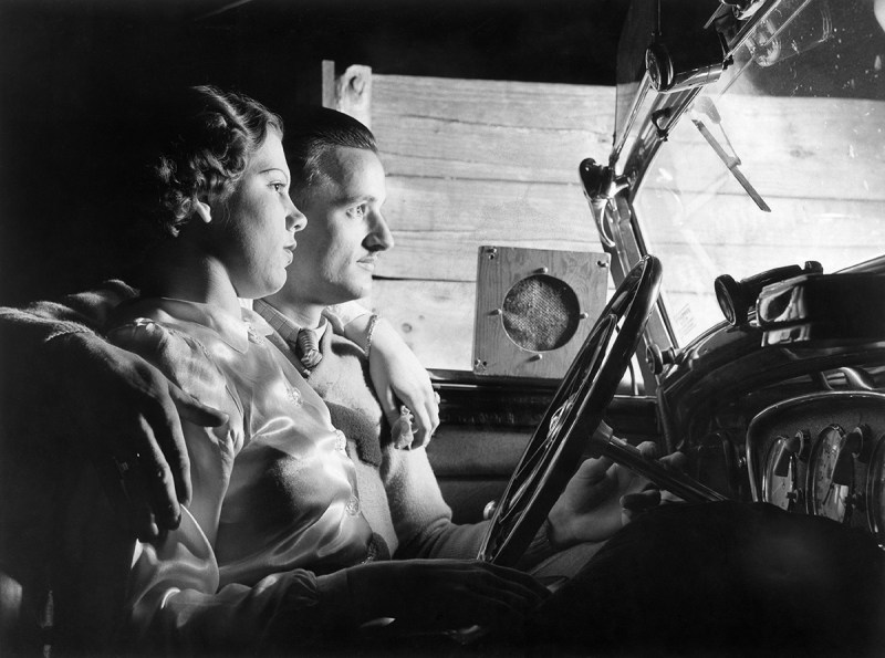 (GERMANY OUT) USA, California young couple , visitors of a drive-in cinema 1938 BIZ 9/1938 (Photo by ullstein bild/ullstein bild via Getty Images)