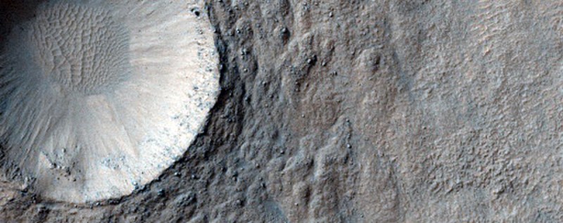 (NASA/JPL/University of Arizona)