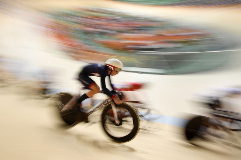 TOPSHOT - Britain's Laura Trott competes in the Women's Omnium Points race track cycling event at the Velodrome during the Rio 2016 Olympic Games in Rio de Janeiro on August 16, 2016. / AFP / Eric FEFERBERG (Photo credit should read ERIC FEFERBERG/AFP/Getty Images)