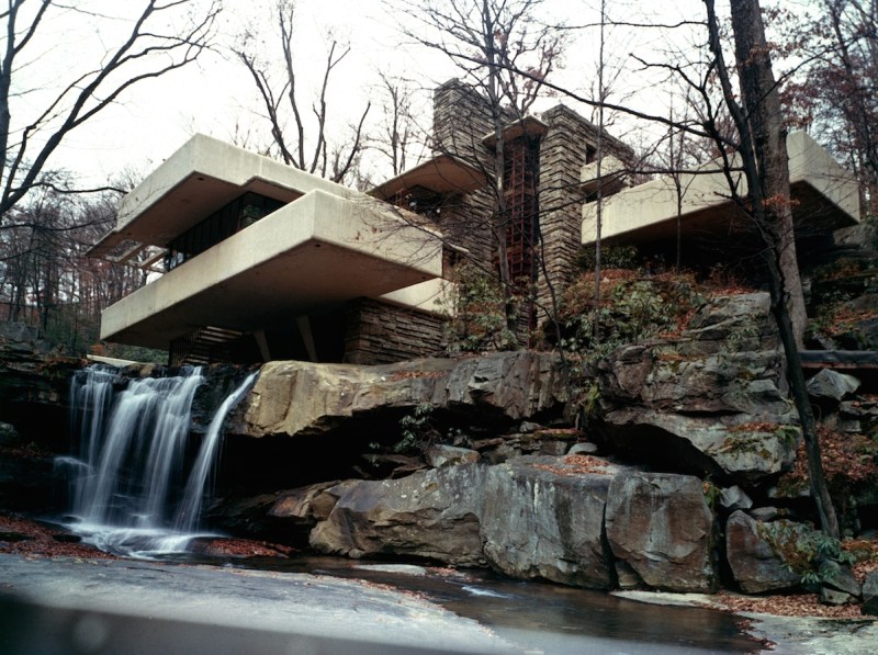 Frank Lloyd Wright's Fallingwater House (also known as the Edgar J. Kaufmann Sr. Residence) in Bear Run, Pennsylvania, 1970s. (Photo by Archive Photos/Getty Images)