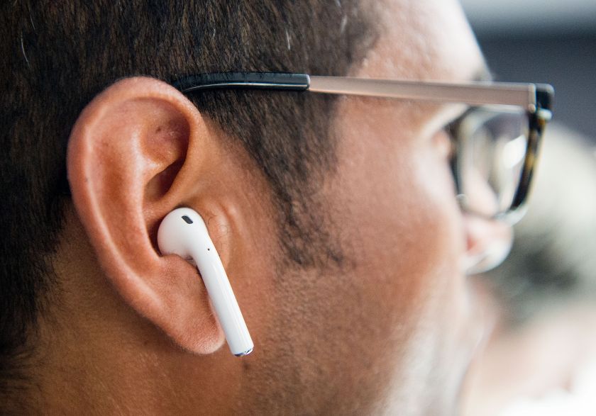 Apple wireless AirPods are tested during a media event at Bill Graham Civic Auditorium in San Francisco, California on September 07, 2016. / AFP / Josh Edelson (Photo credit should read JOSH EDELSON/AFP/Getty Images)