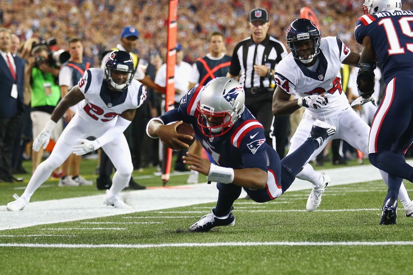 Jacoby Brissett #7 of the New England Patriots dives for a touchdown during the first quarter against the Houston Texans at Gillette Stadium on September 22, 2016 in Foxboro, Massachusetts. (Adam Glanzman/Getty Images)