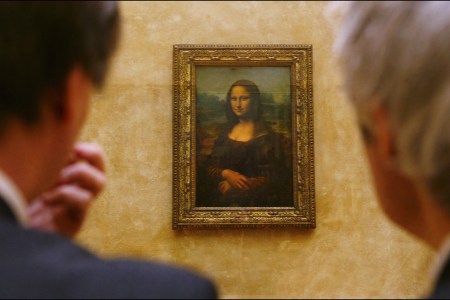 FRANCE - APRIL 06:  Leonardo da Vinci's masterpiece, Mona Lisa in her new setting in the refurbished Salle des Etats where the public was able to rediscover her in Paris, France on April 06th, 2005.  (Photo by Raphael GAILLARDE/Gamma-Rapho via Getty Images)