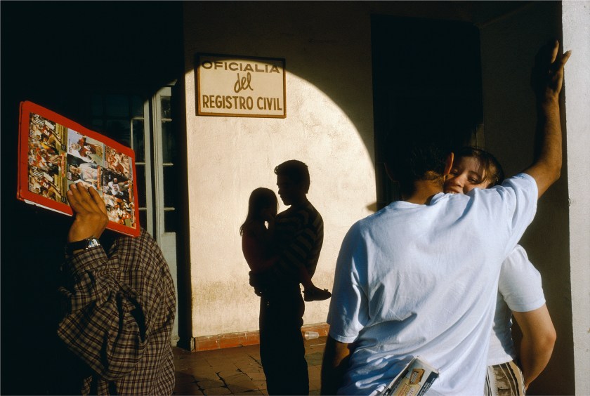 Nuevo Laredo, Tamaulipas, 1996 (Alex Webb/Magnum Photos)