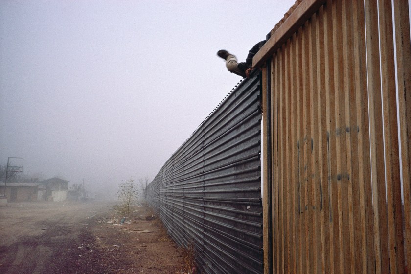 Agua Prieta, 2001 (Alex Webb/Magnum Photos)