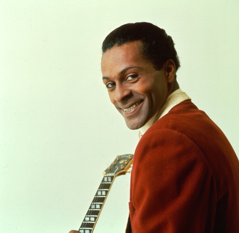 CHICAGO - CIRCA 1958: Rock and roll musician Chuck Berry poses for a portrait session in circa 1958 in Chicago, Illinois. (Photo by Michael Ochs Archives/Getty Images)