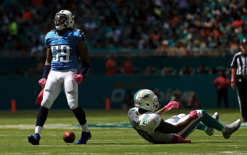 Wesley Woodyard #59 of the Tennessee Titans reacts to a play during a game against the Miami Dolphins on October 9, 2016 in Miami Gardens, Florida. (Mike Ehrmann/Getty Images)