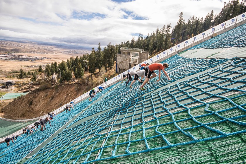 Competitors make their way up the hill at Red Bull 400, in Park City, UT, USA on 24 September, 2016. (David Martínez Moreno / Red Bull Content Pool)