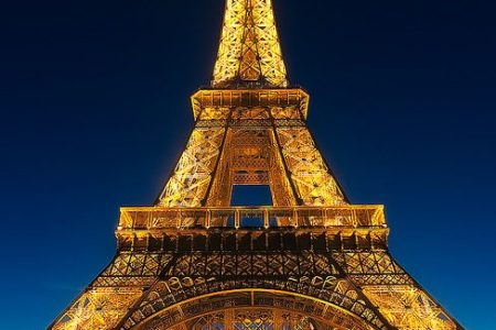 Paris' iconic landmark at dusk (Miroslav Petrasko via Flickr)