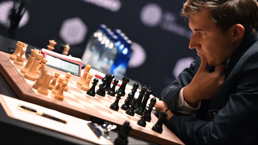 Challenger Sergey Karjakin of Russia concentrates during his World Chess Championship 2016 round 1 match against Chess grandmaster and current world chess champion Magnus Carlsen of Norway, in New York on November 11, 2016. / AFP / Jewel SAMAD (Photo credit should read JEWEL SAMAD/AFP/Getty Images)