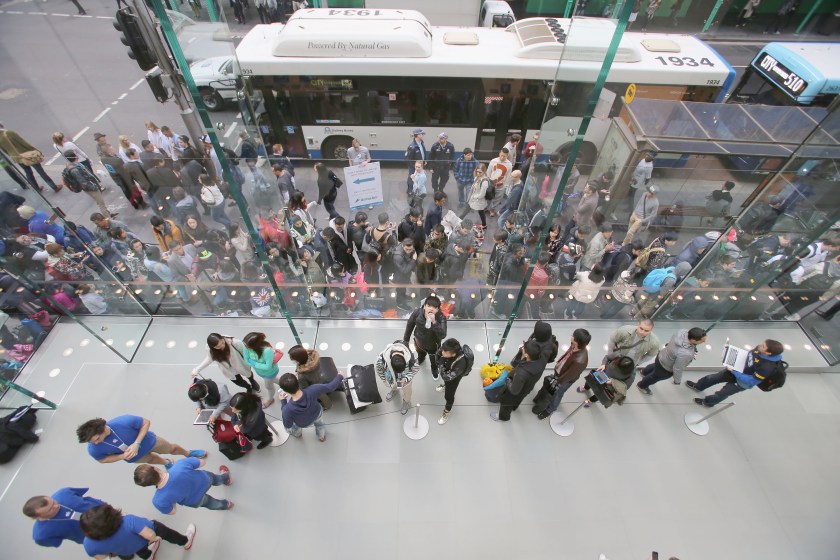 Crowds wait in anticipation for the release of the iPhone 6 at Apple Store on September 19, 2014 in Sydney, Australia. (Cole Bennetts/Getty Images)