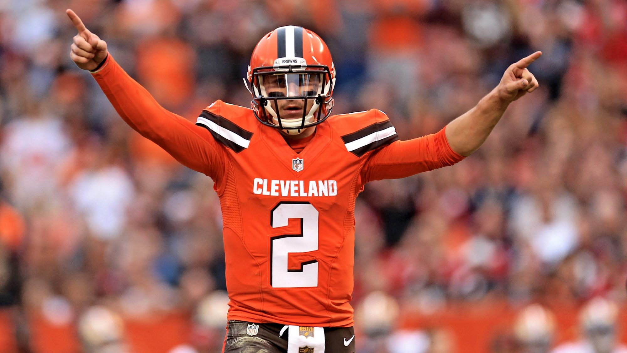 Quarterback Johnny Manziel #2 of the Cleveland Browns celebrates after a touchdown during the fourth quarter against the San Francisco 49ers at FirstEnergy Stadium on December 13, 2015 in Cleveland, Ohio. (Andrew Weber/Getty Images)