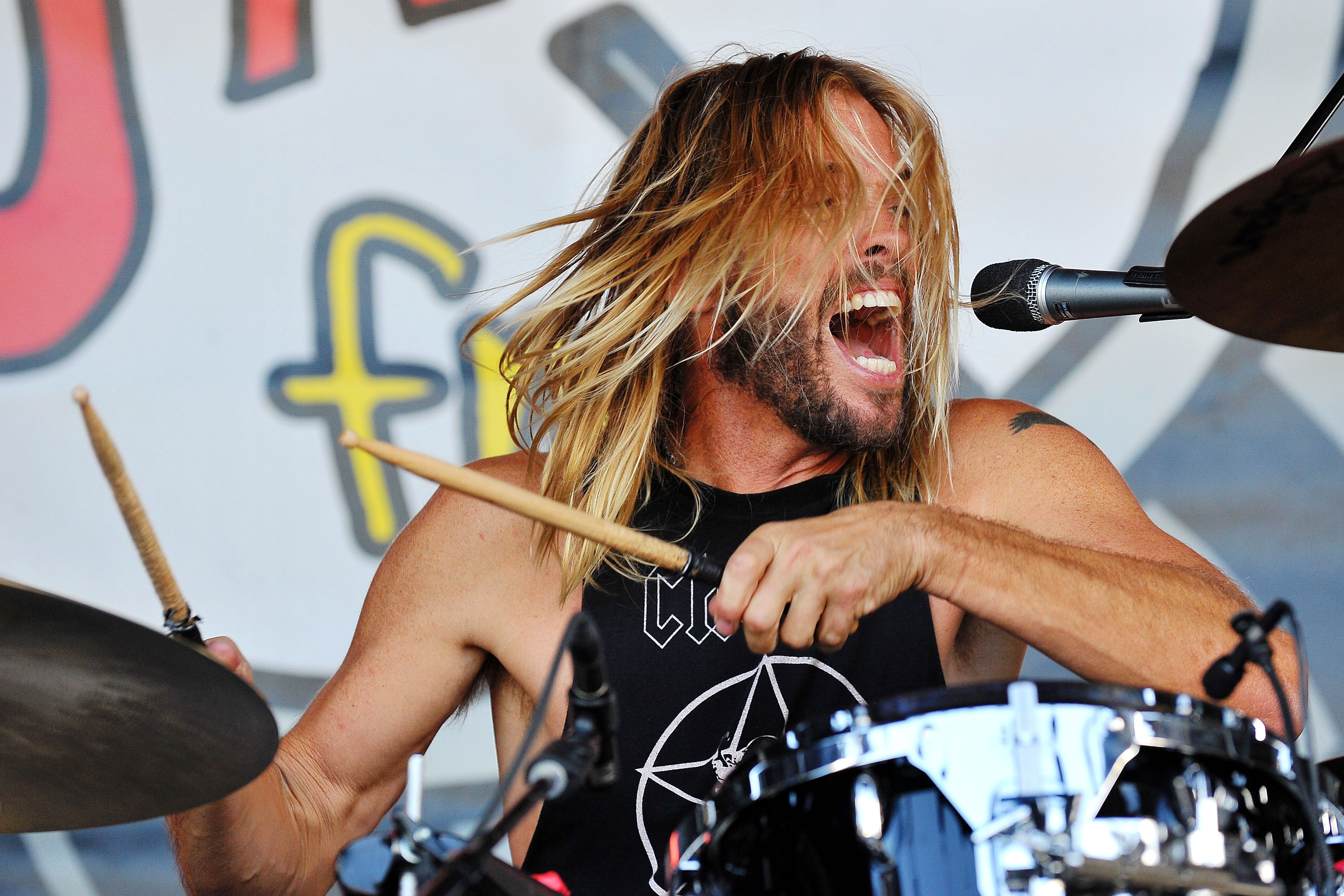 How Foo Fighters Drummer Taylor Hawkins Finds Comfort in Collecting Music Memorabilia