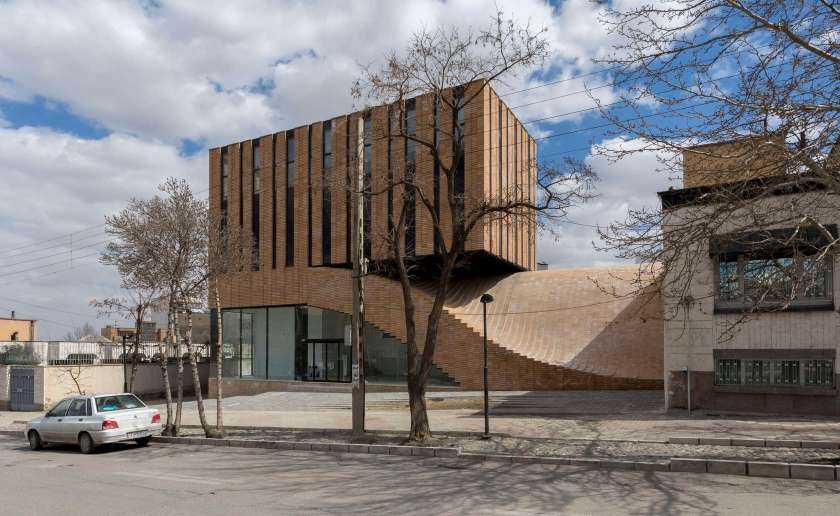 (Parham Taghiof/Farshad Mehdizadeh Architects)