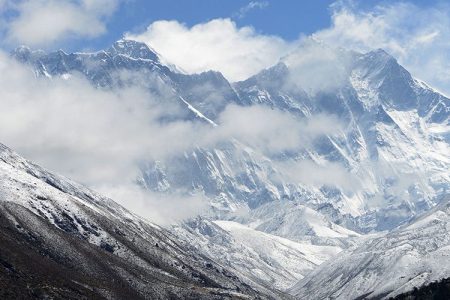 Four More Bodies Found on Mount Everest Raising Month's Death Toll to 10