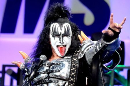 Gene Simmons Wants to Trademark Iconic Rock Gesture