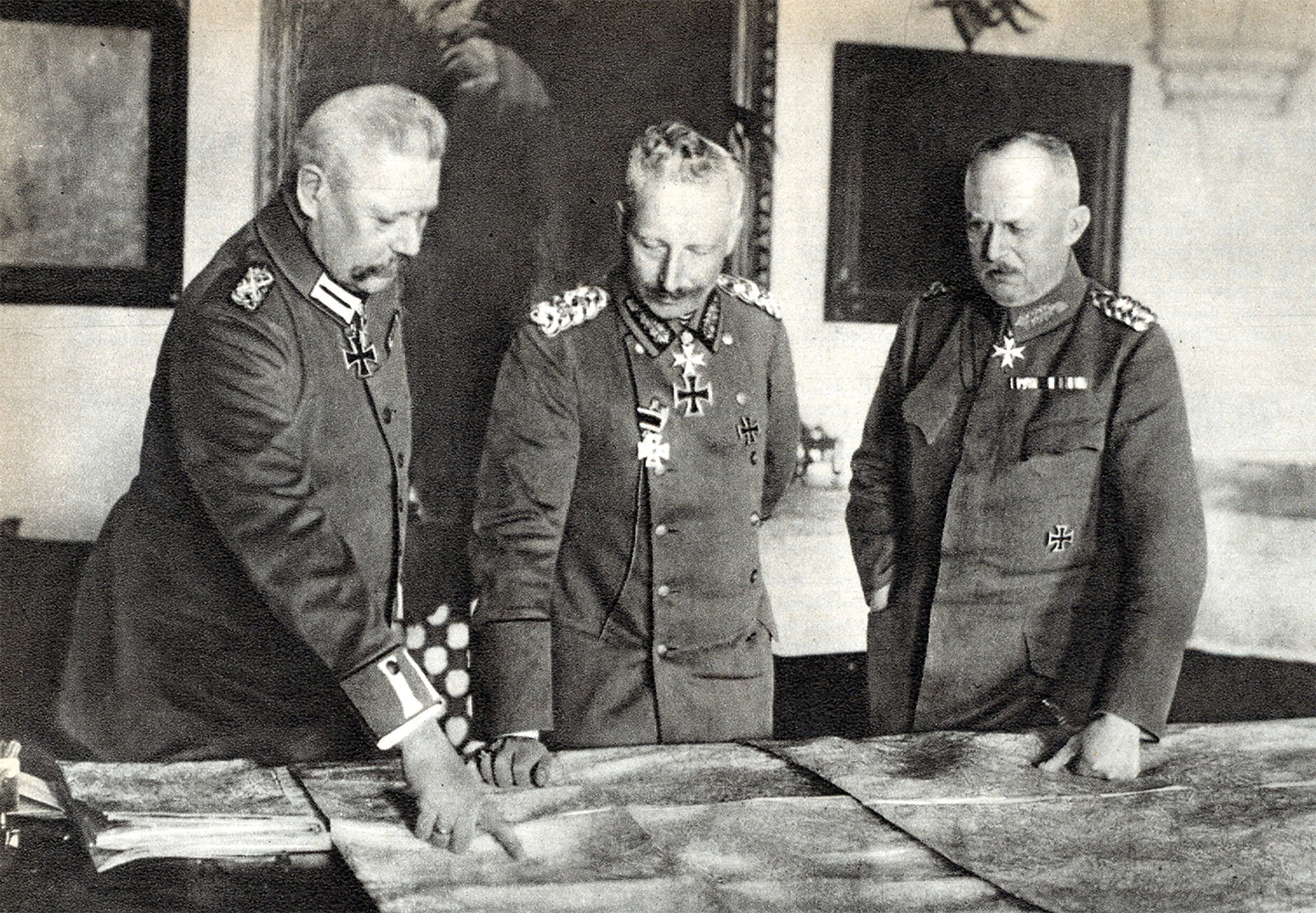 Paul von Hindenburg and Erich Ludendorff