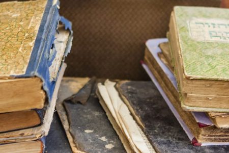 These Are the 10 Most Important Ancient Documents Lost to History