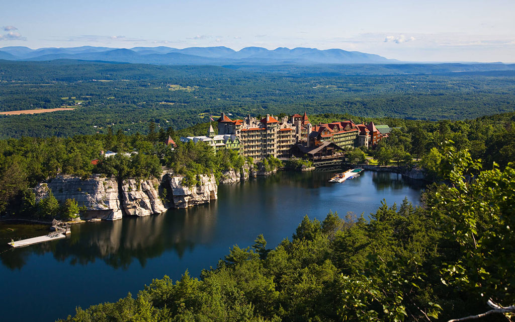 Mohonk Mountain House Jeep 4-Hour Rule: Luxury