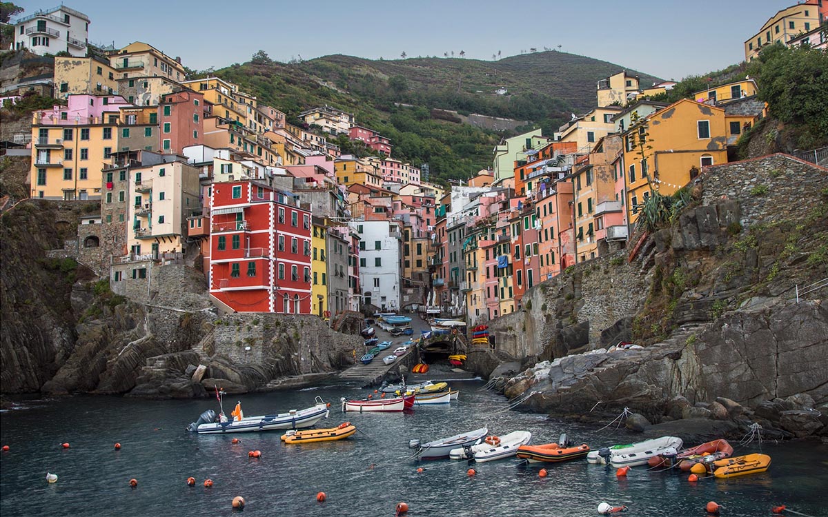 Cinque Terre Will Now Fine Hikers Wearing Flip-Flops