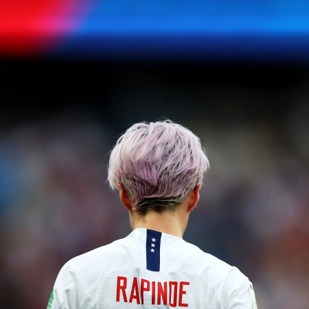 How to dress like megan rapinoe