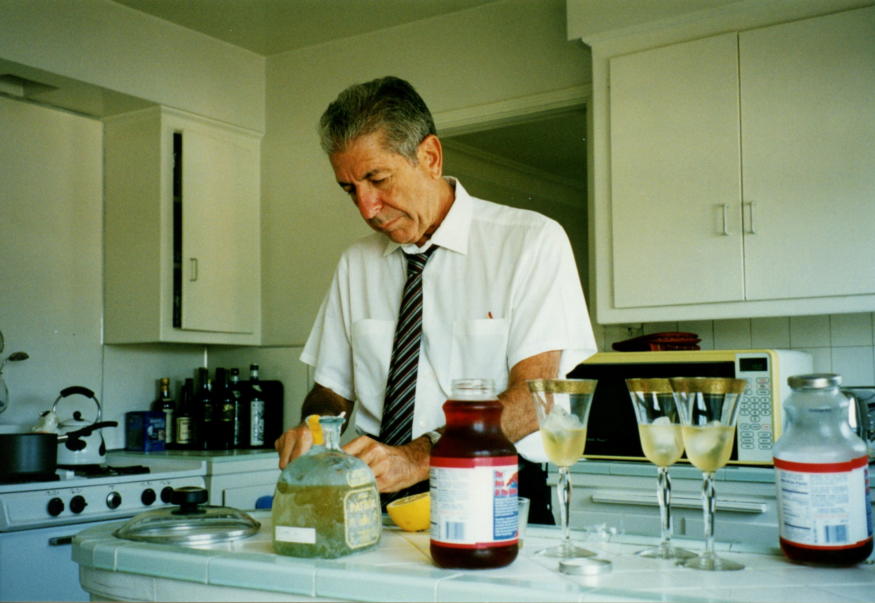 Leonard Cohen Made the Perfect Summer Cocktail