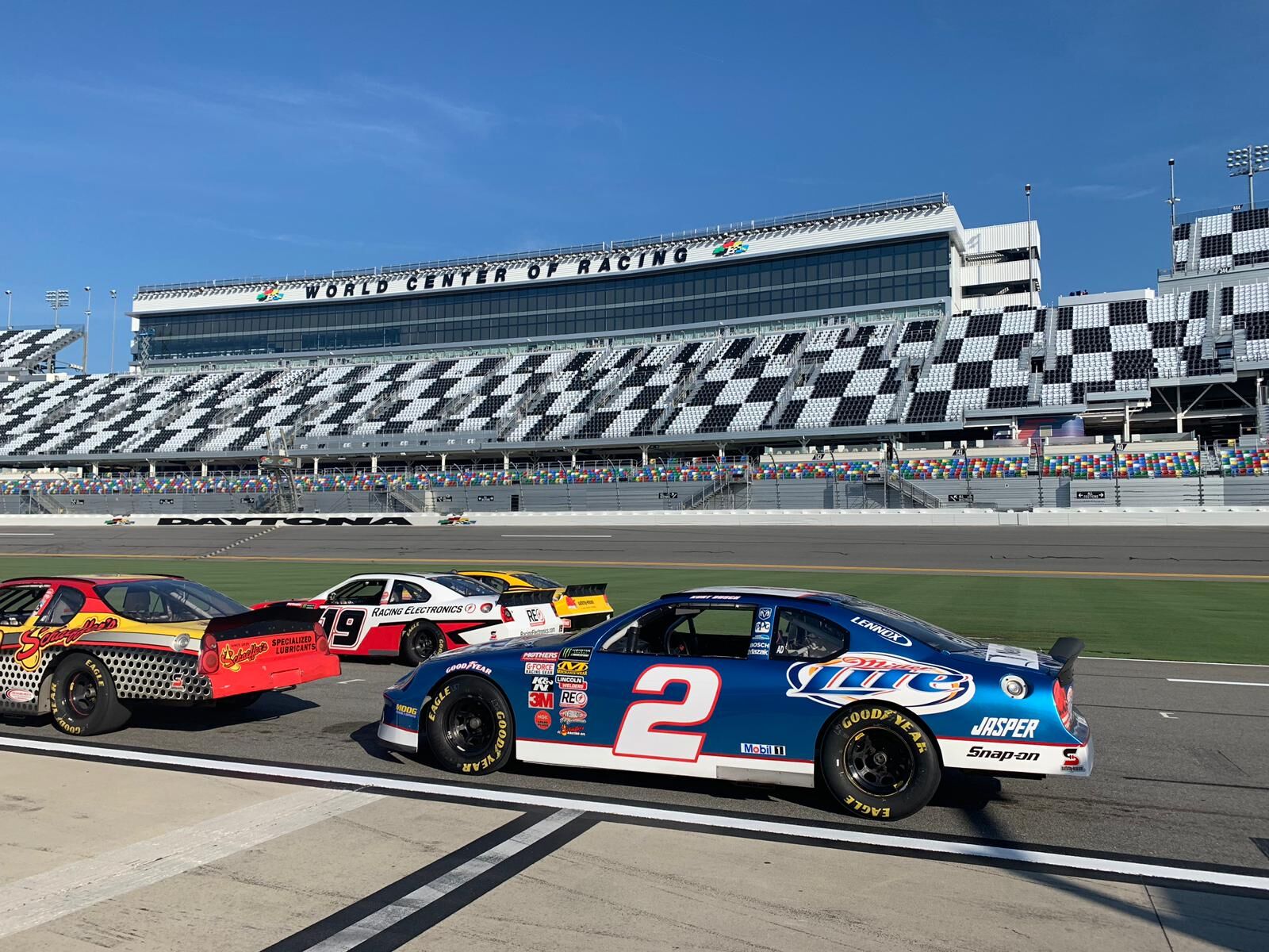 What It’s Like to Race a Car Around Daytona International Speedway