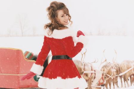 Mariah Carey’s “All I Want For Christmas Is You” Hits No. 1 for the First Time