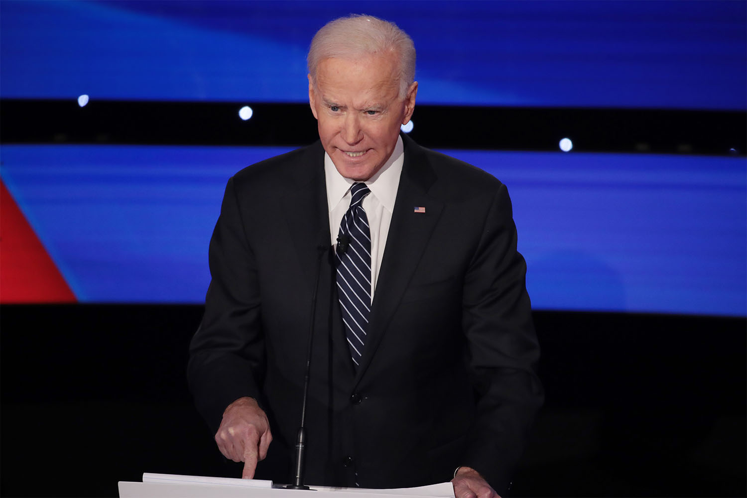 joe biden suit democratic debate