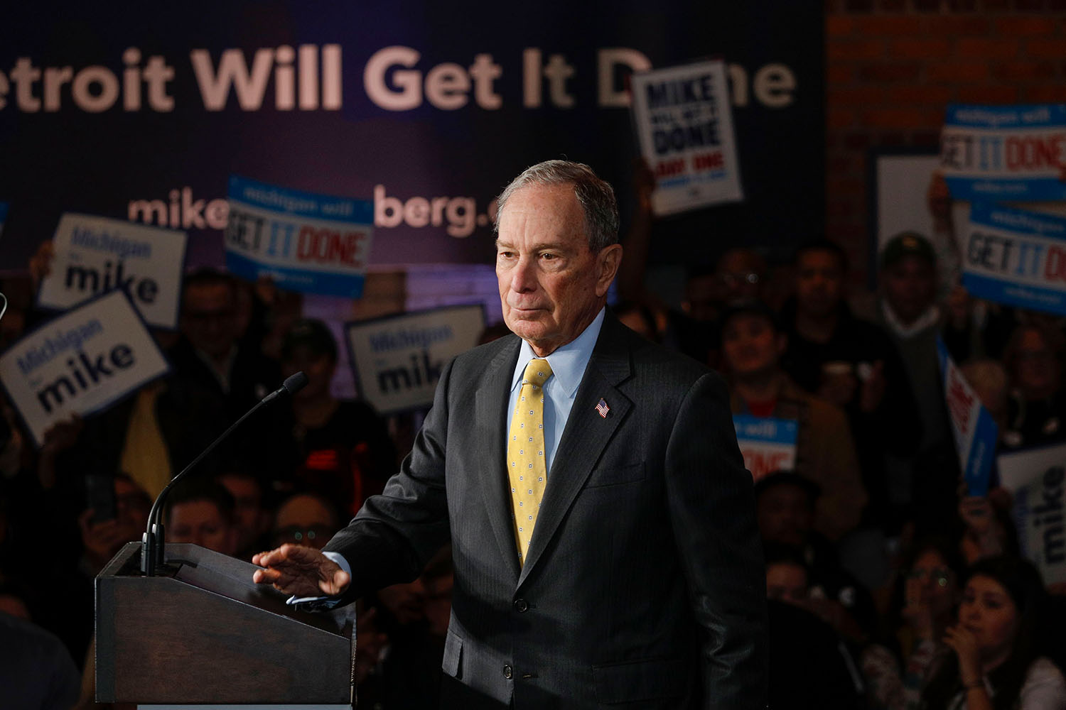 michael bloomberg democratic suit guide