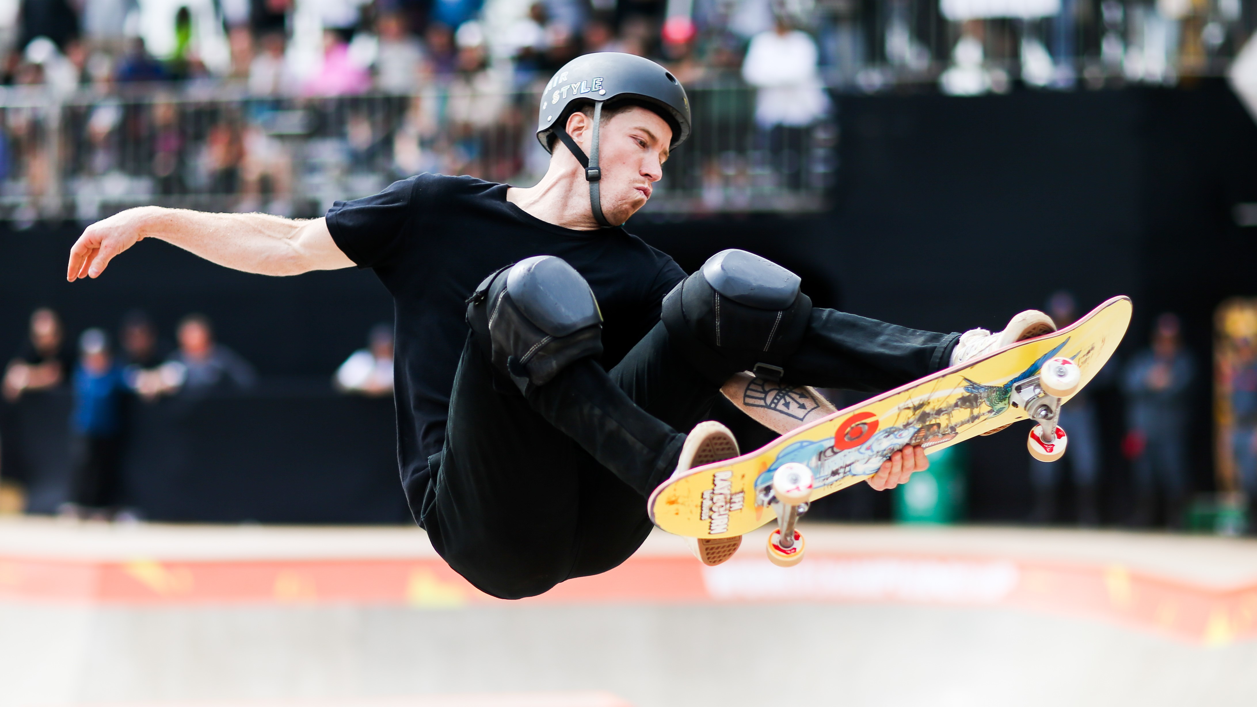 Shaun White skateboarding