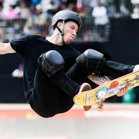 Shaun White skateboarding