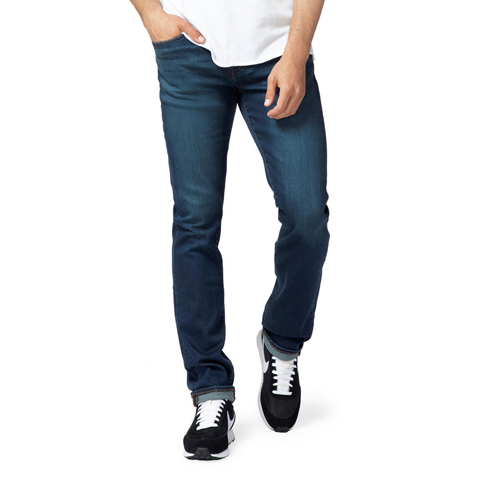 Tyler Slim-Fit Seriously Soft Jeans
J Brand