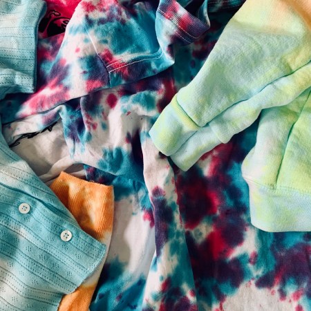 Project Quarantine: Your Guide to Tie-Dyeing at Home