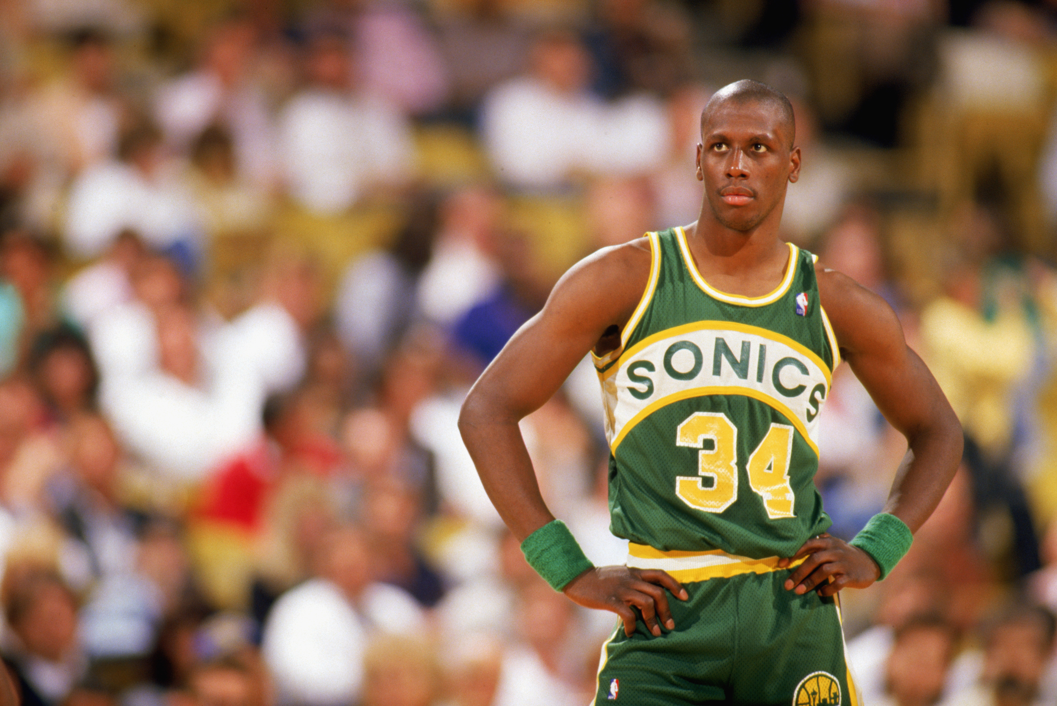 sonics throwback unis