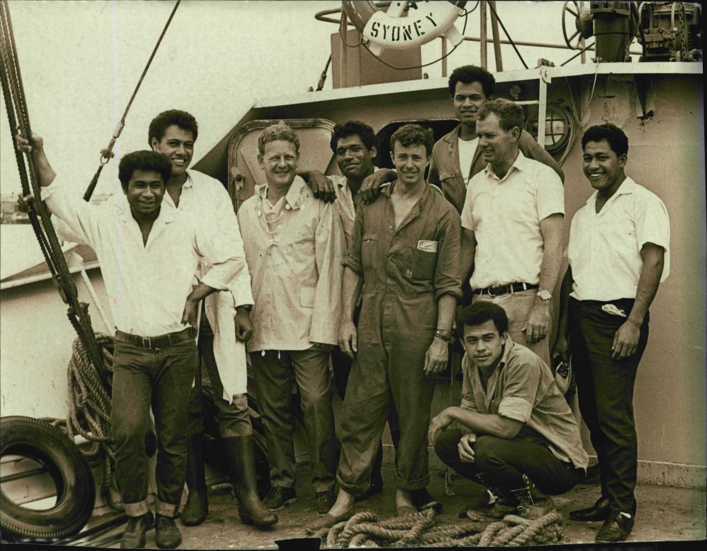 Mr. Peter Warner with his crew (L-R) David, John, Peter Warner, Luke, Bill, Stephen, Jim Kolo and Mano.