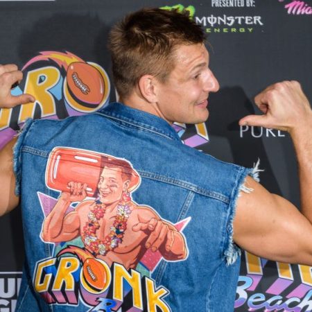 Rob Gronkowski Is a "F*cking Clown" Says Top WWE Wrestler