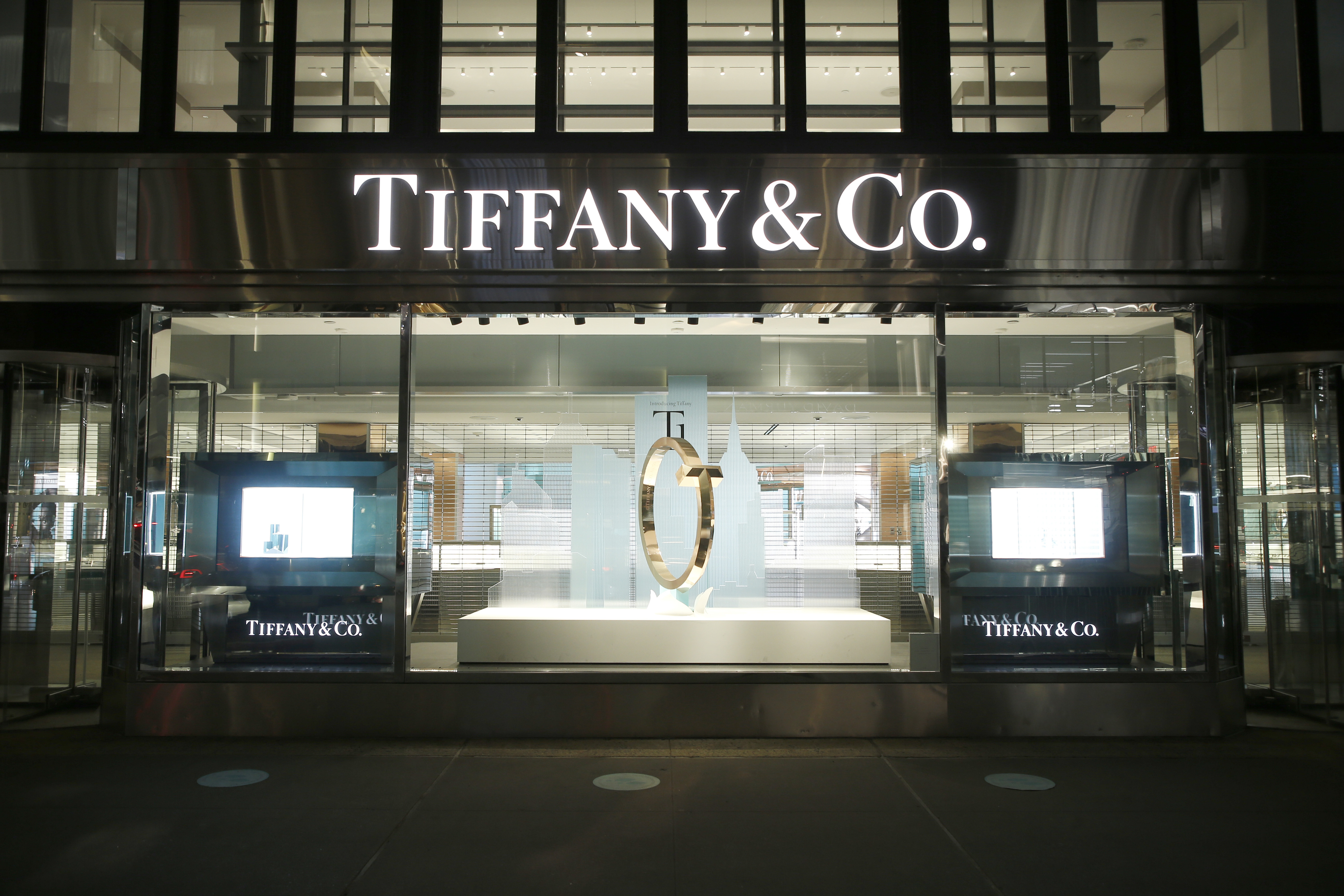 tiffany & co. storefront