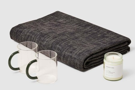 Deal: This Cozy Gift Bundle From Verishop Is on Sale