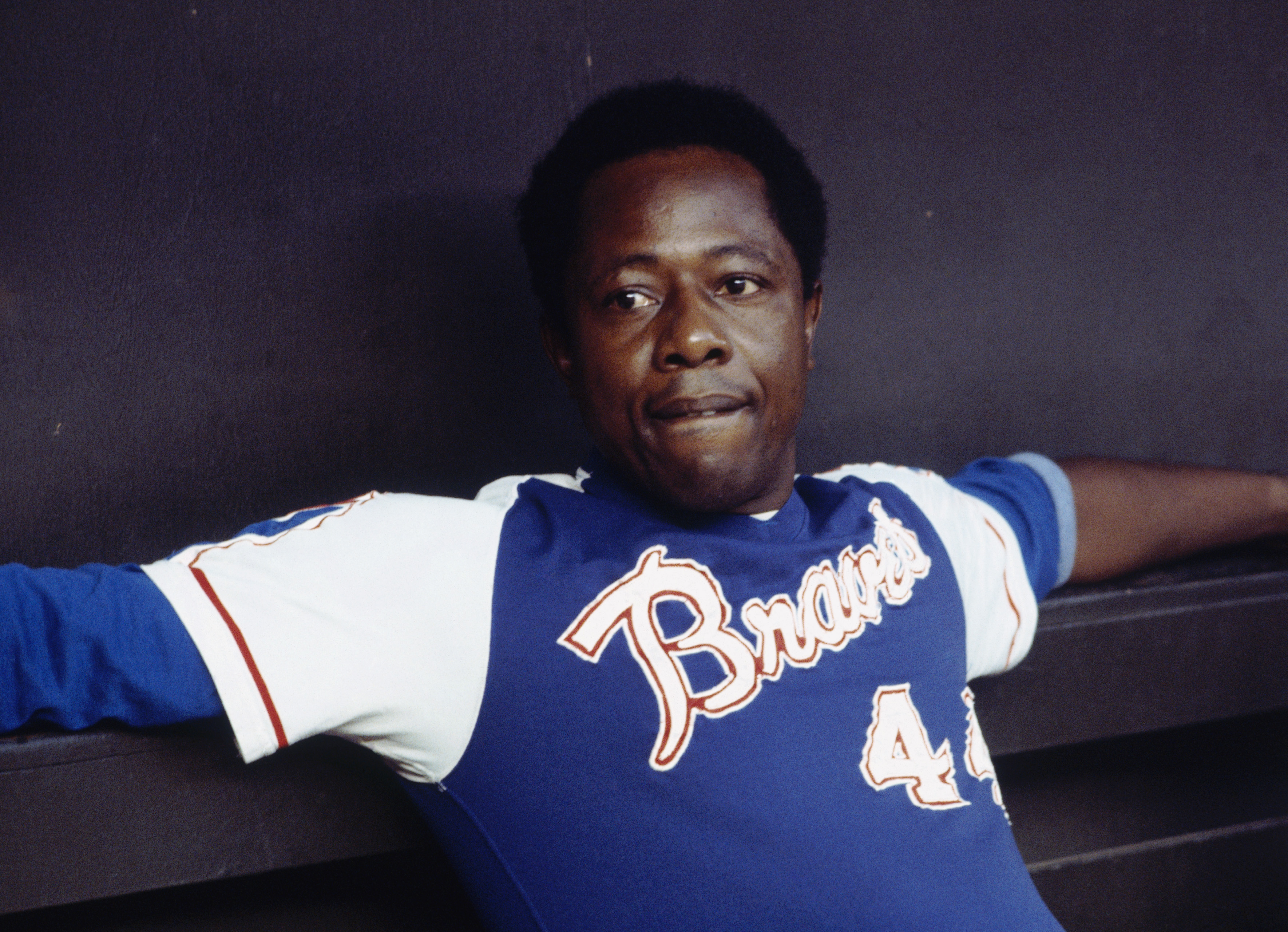 Baseball legend Hank Aaron dead at 86