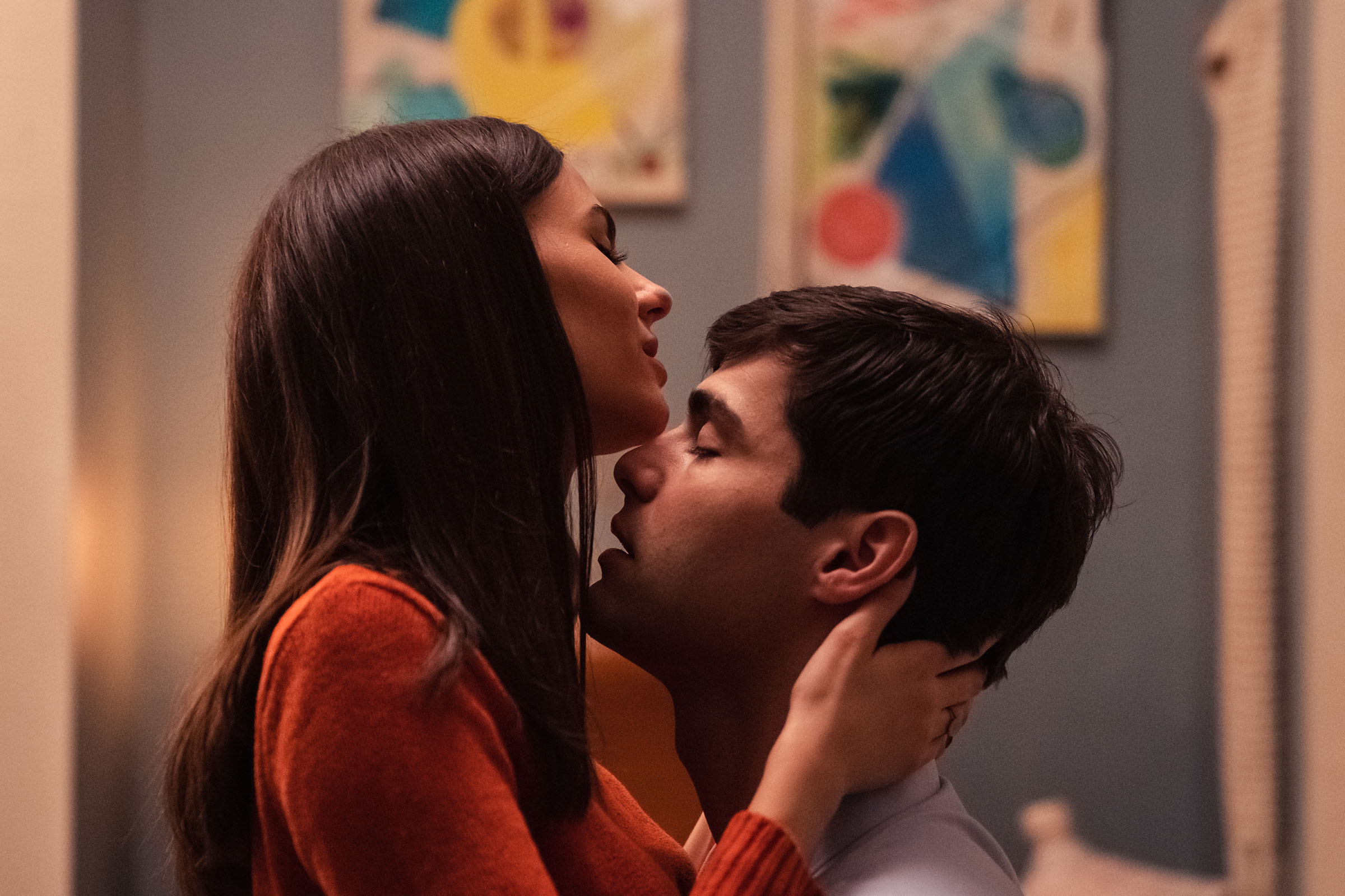 Victoria Justice and Matthew Daddario in Brian DeCubellis's "Trust"