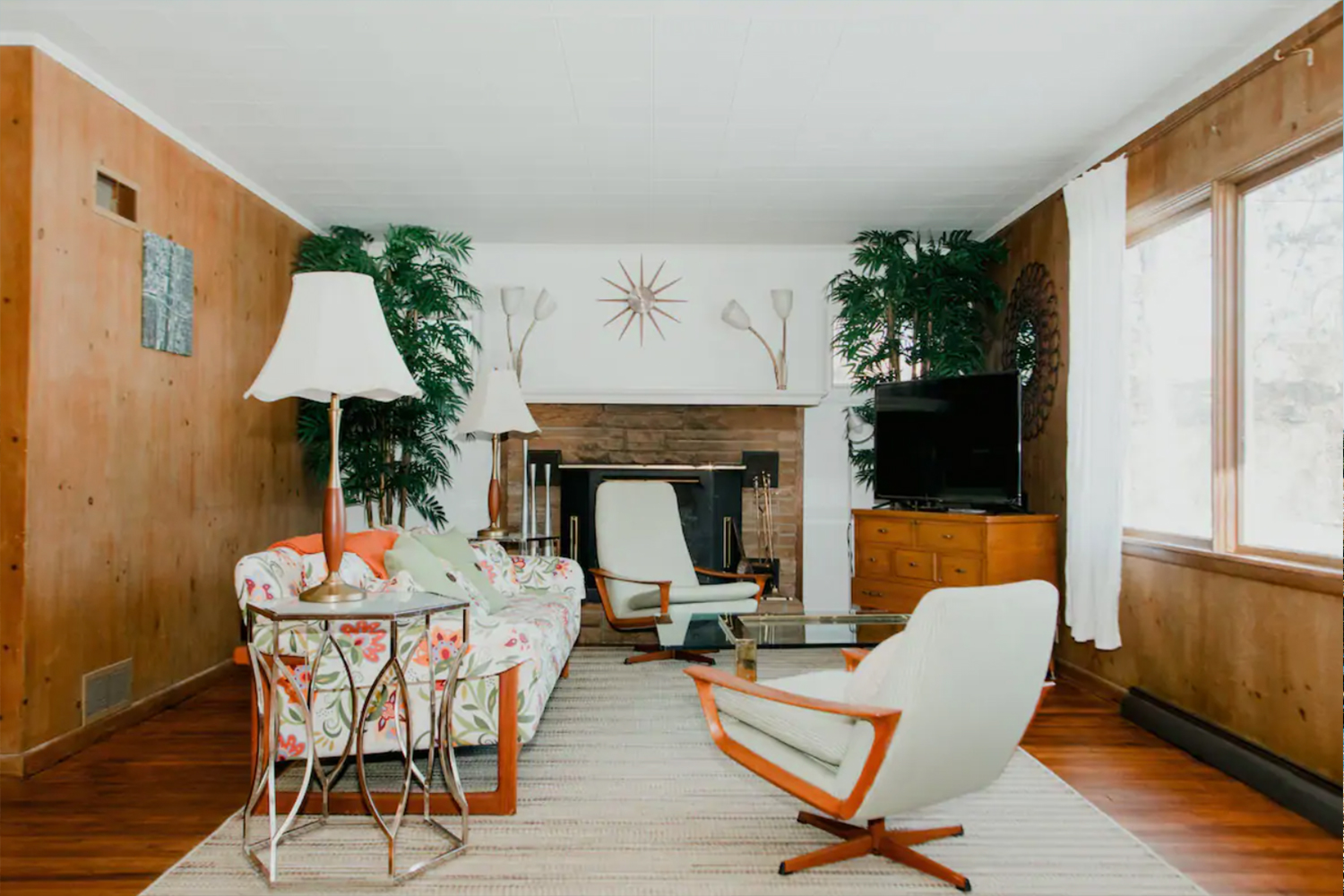 A mid-century mod stay in Sawyer