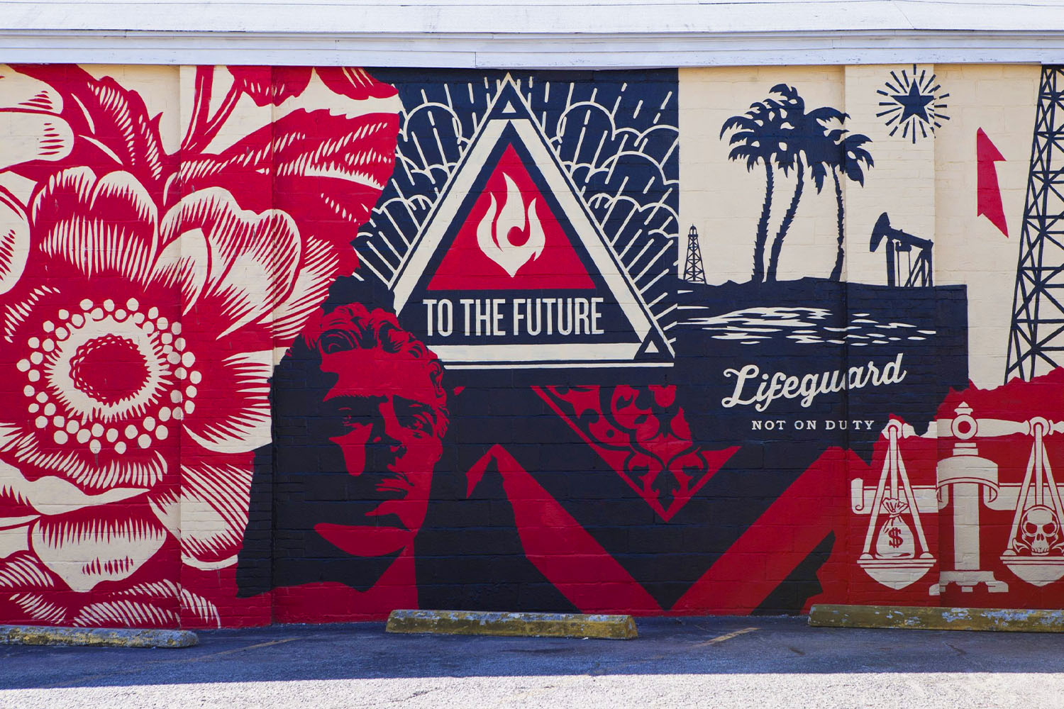 A Shepard Fairey mural in Charleston, South Carolina