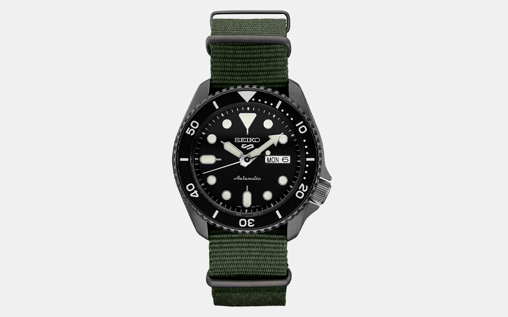 Seiko SRPD91 sports watch