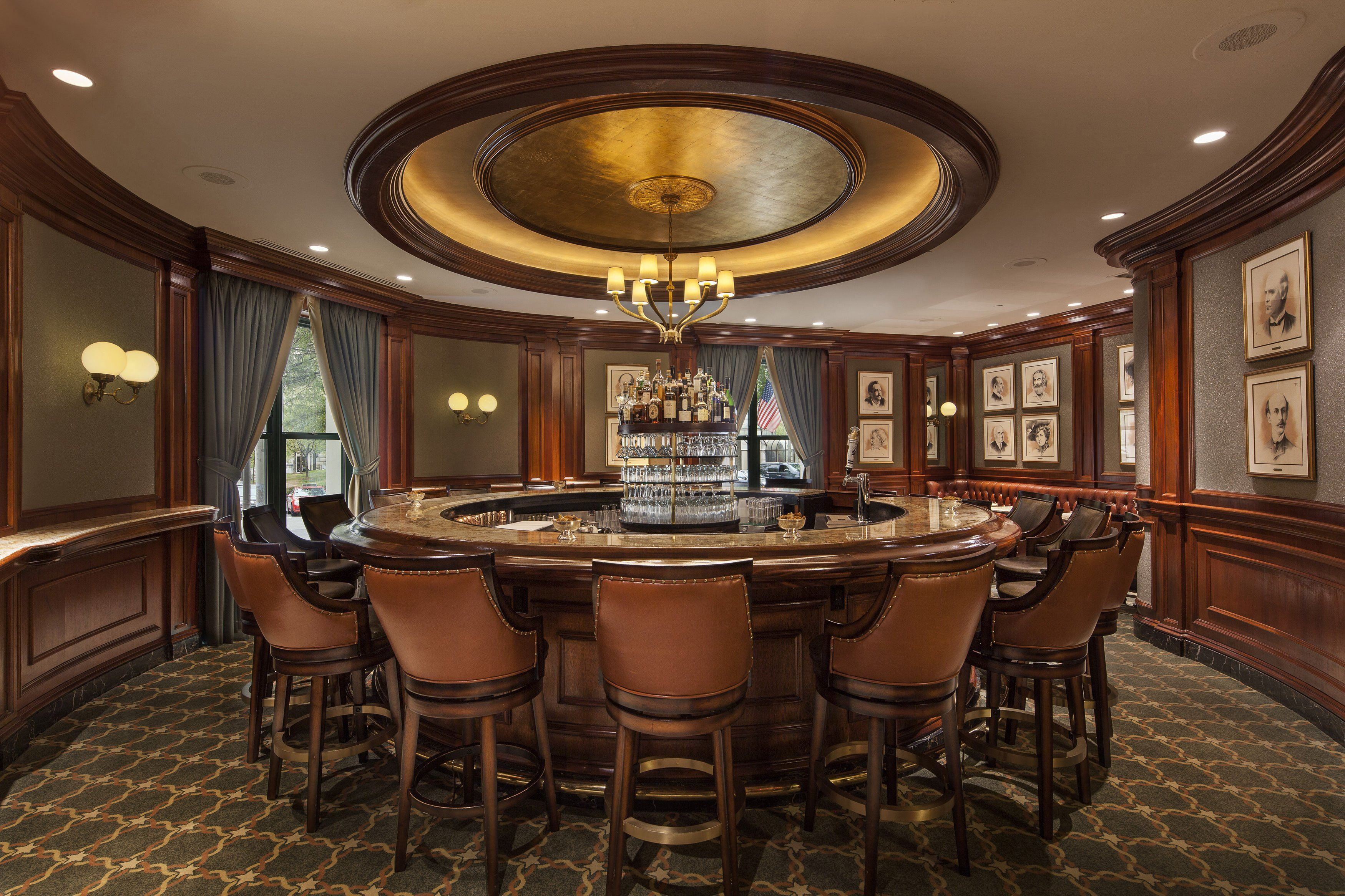 The circular Round Robin Bar at the Willard Intercontinental