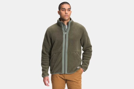 Deal: The North Face’s Rugged Full-Zip Fleece Jacket Is 30% Off