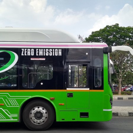 Electric bus